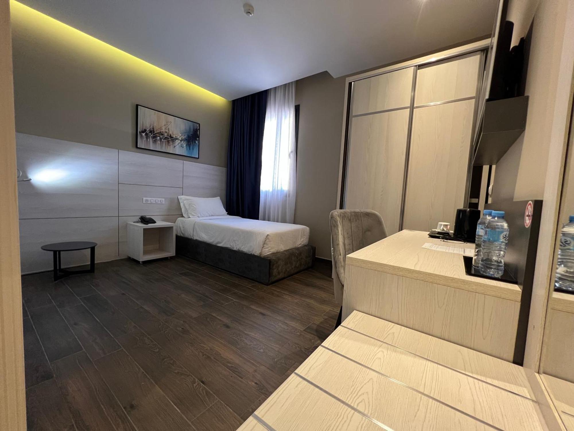 Hotel Ben Aouda & Spa Tipaza Екстериор снимка