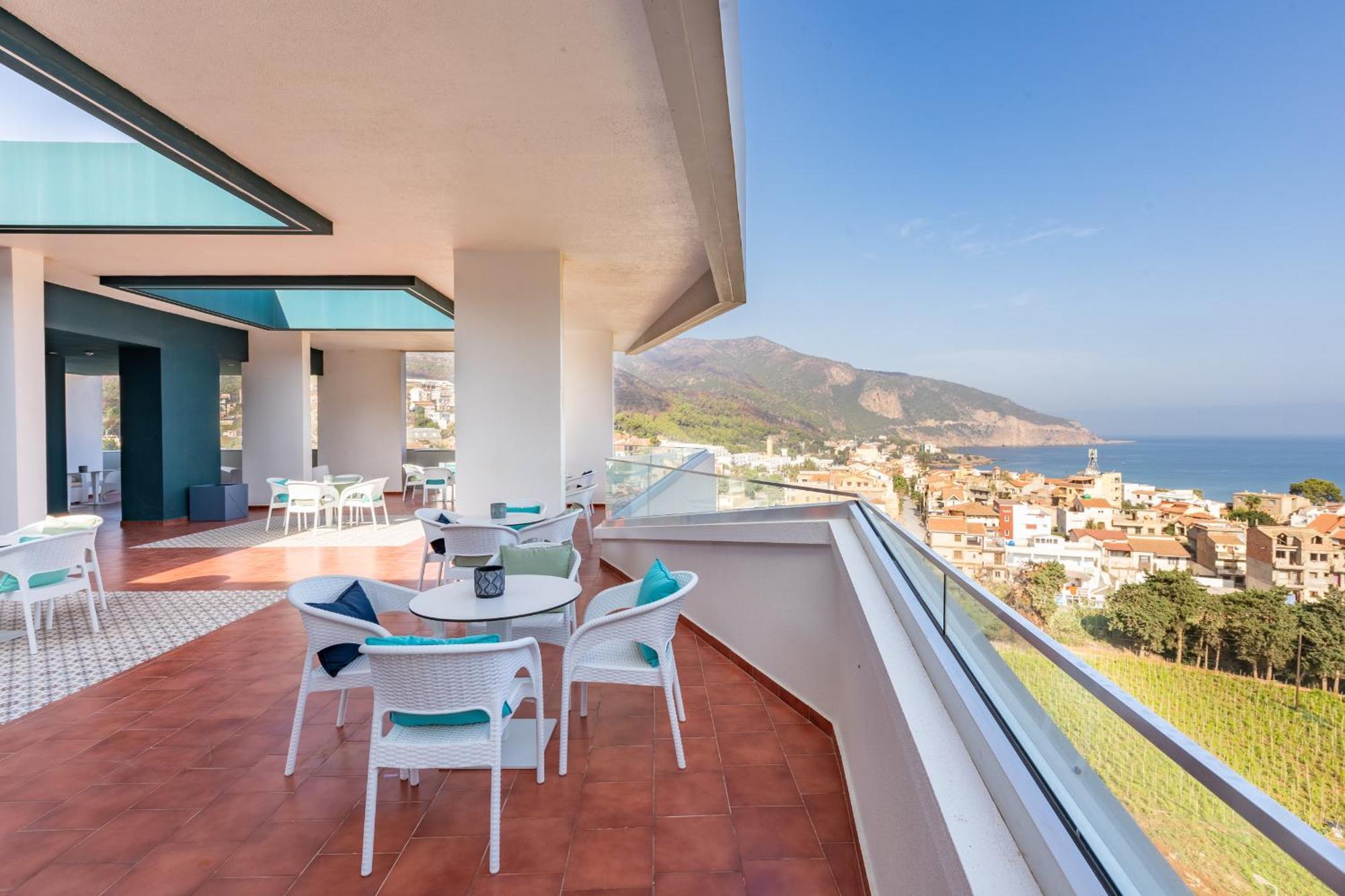 Hotel Ben Aouda & Spa Tipaza Екстериор снимка
