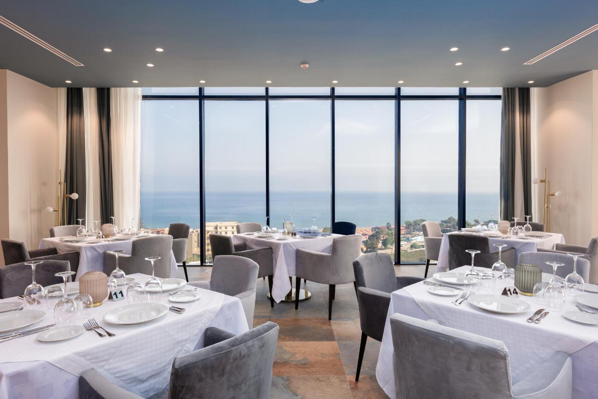 Hotel Ben Aouda & Spa Tipaza Екстериор снимка